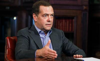 Западные покровители Украины - это "пронацистская коалиция", – Медведев